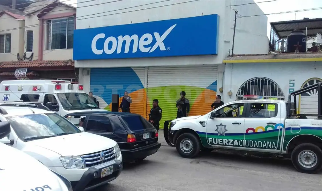 Violento asalto a tienda Comex