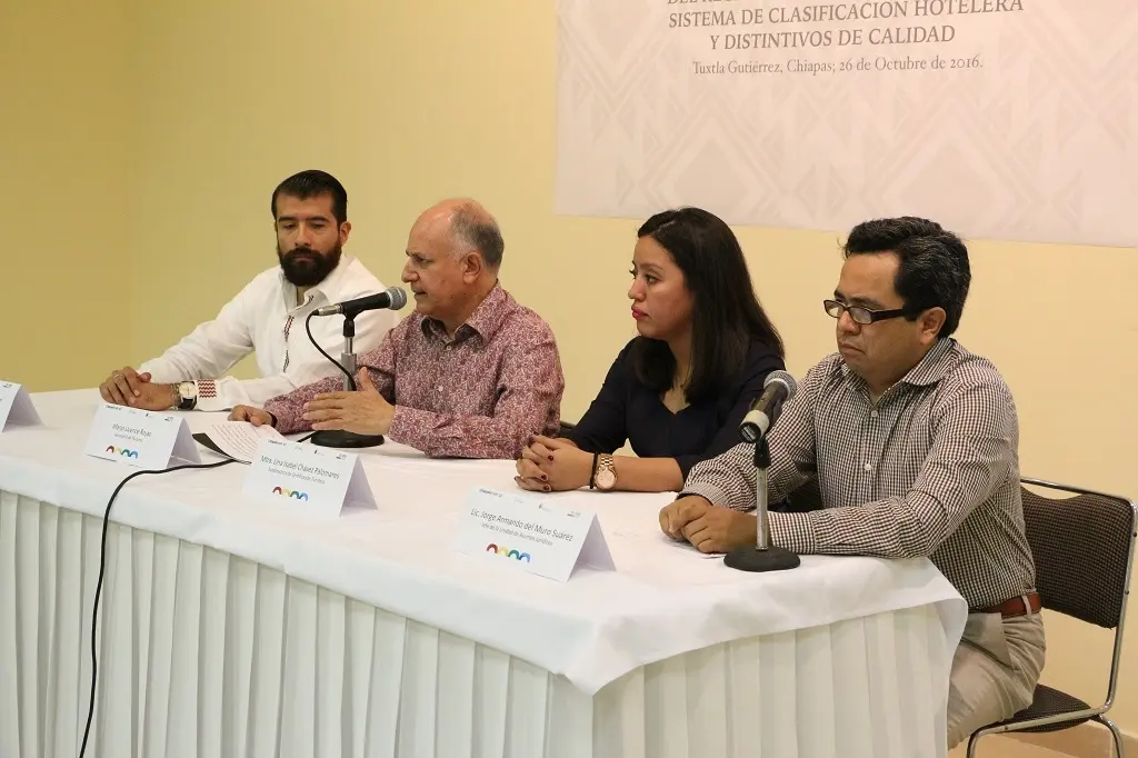 Inaugurá Mario Uvence talleres de capacitación y difusión del Registro Nacional de Turismo