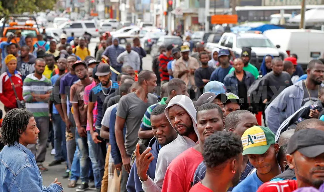 Atienden a migrantes de Haití y del Congo