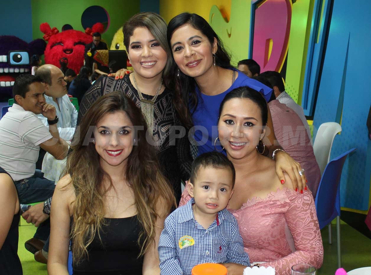 Divertida fiesta para Lia