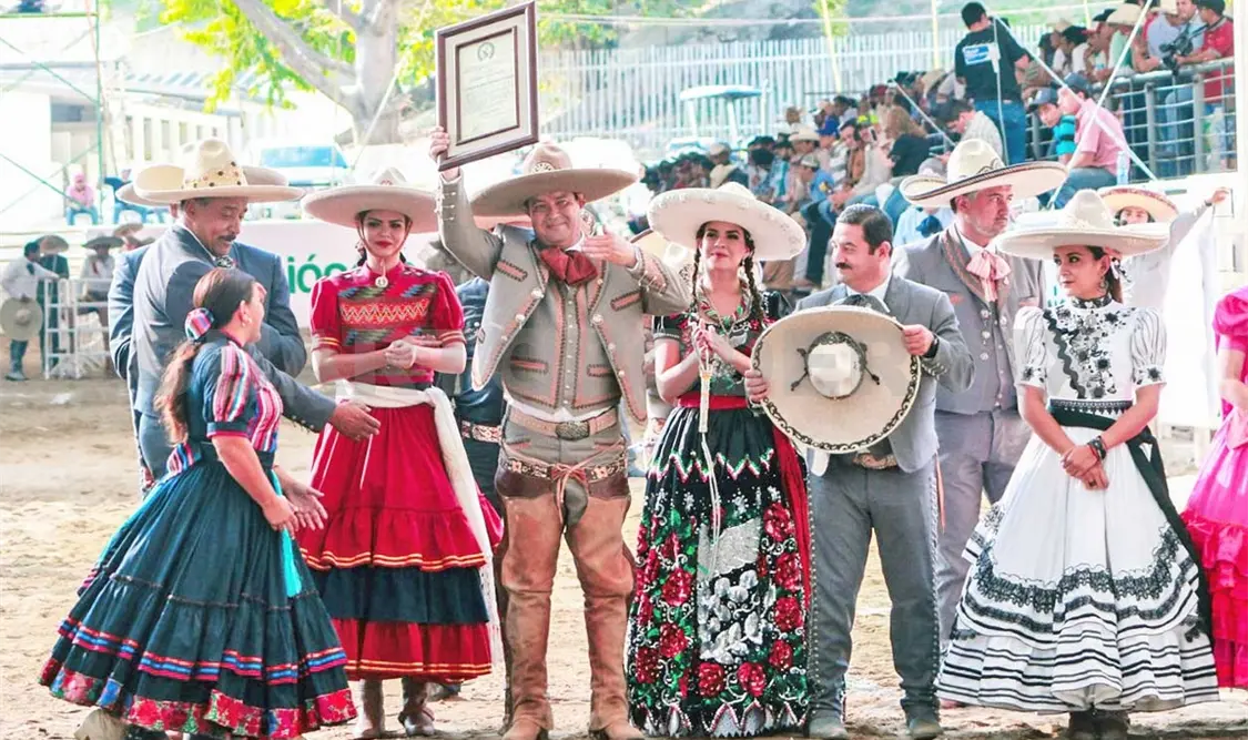Reconocen a Carlos Bermúdez en Nacional