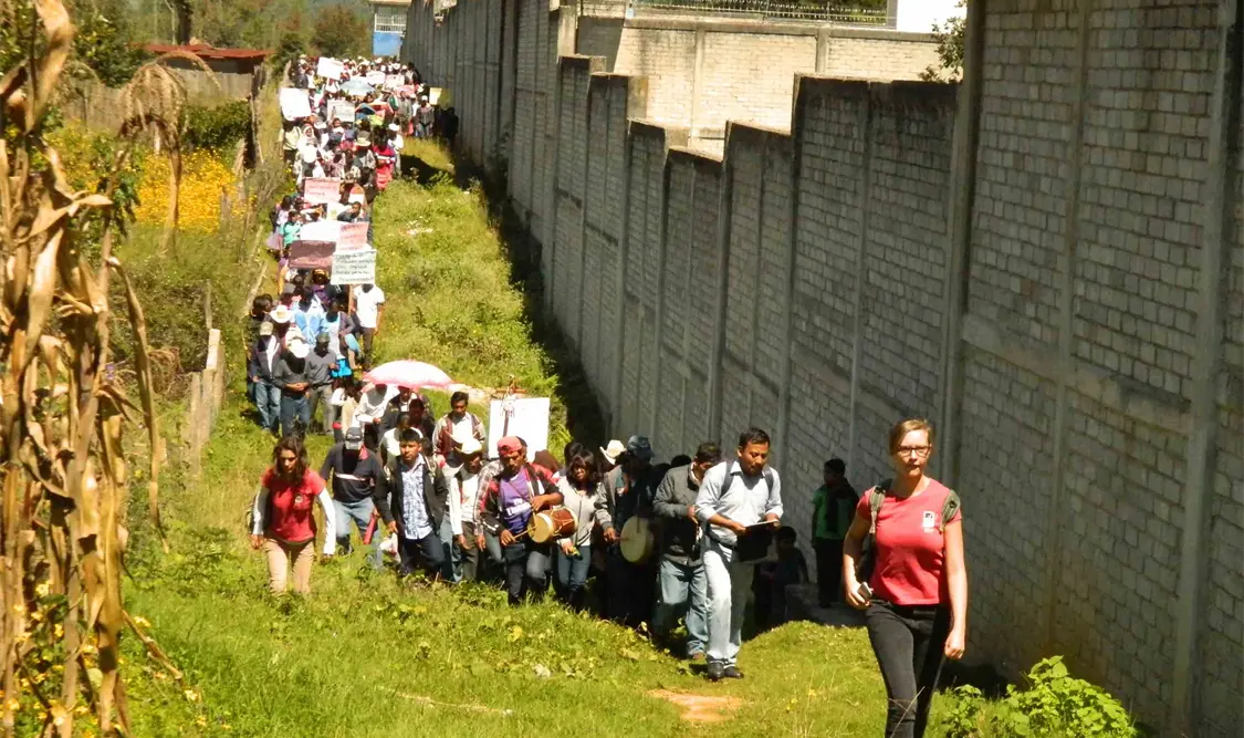 Realizan misa de protesta en penal