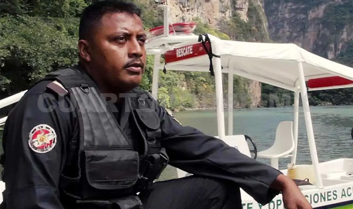 René, vigía del Cañón del Sumidero, en su trabajo se siente como “pez en el agua”.