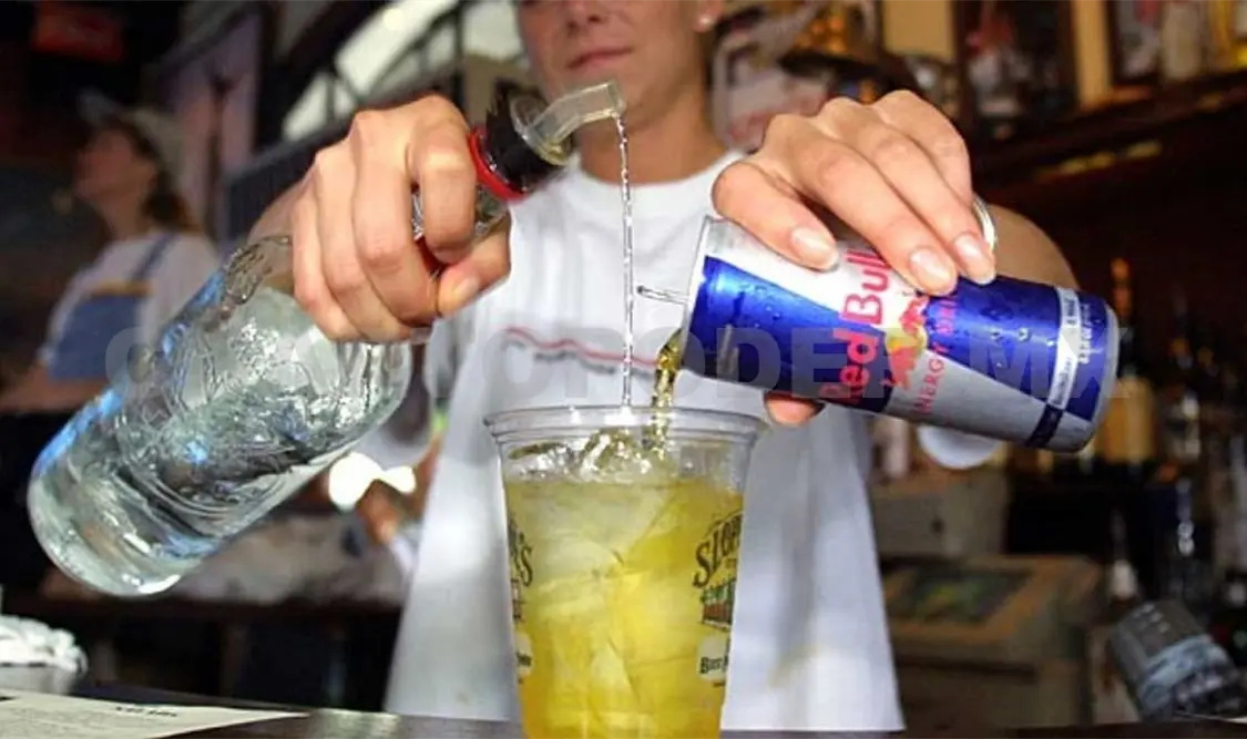 Advierten peligro sobre bebidas energizantes