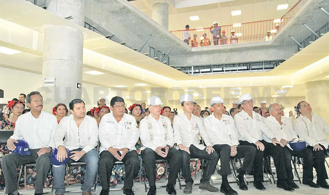 Gobernador supervisa obra del nuevo Hospital del Issste