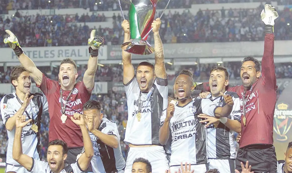 Gallos hizo historia ante Chivas