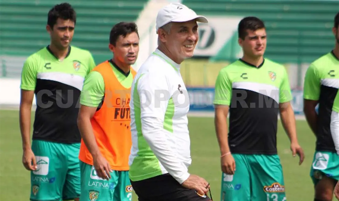 Sergio Bueno da de baja a dos jugadores