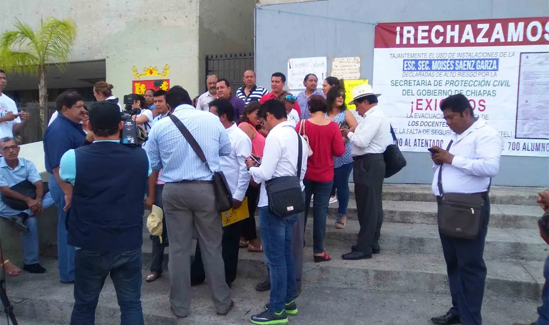 El subsecretario de Educación Federalizada les había informado que la reubicación estaba autorizada pero no ha sucedido. Óscar León / CP.