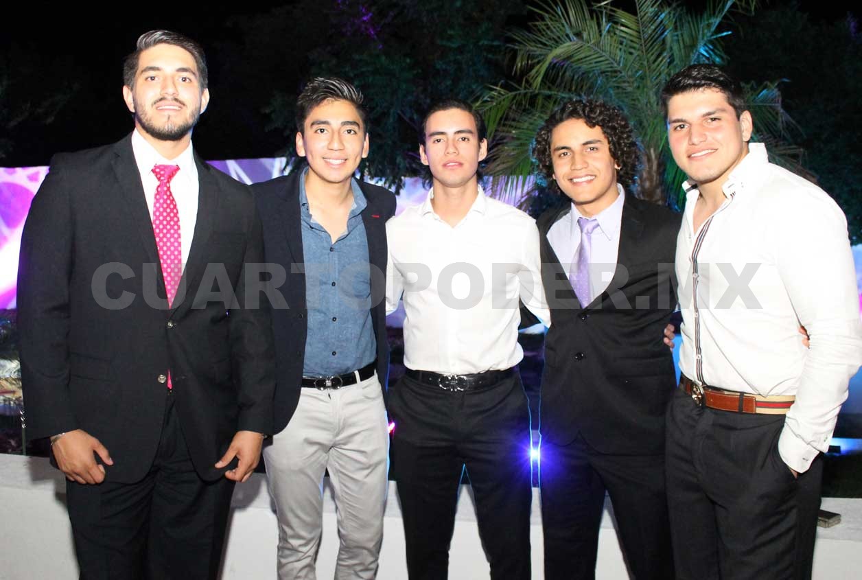 Grandiosa fiesta para Indra