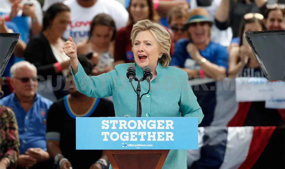 Frenéticos cierres de campañas de Clinton y Trump