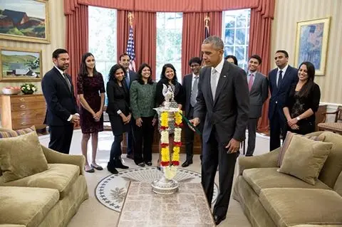 Obama felicita a Trump y lo invita a la Casa Blanca