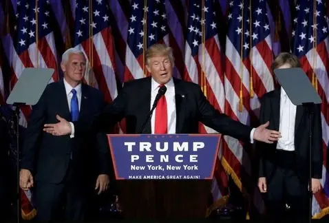 Anuncia Trump su victoria y reconoce esfuerzo de Hillary Clinton