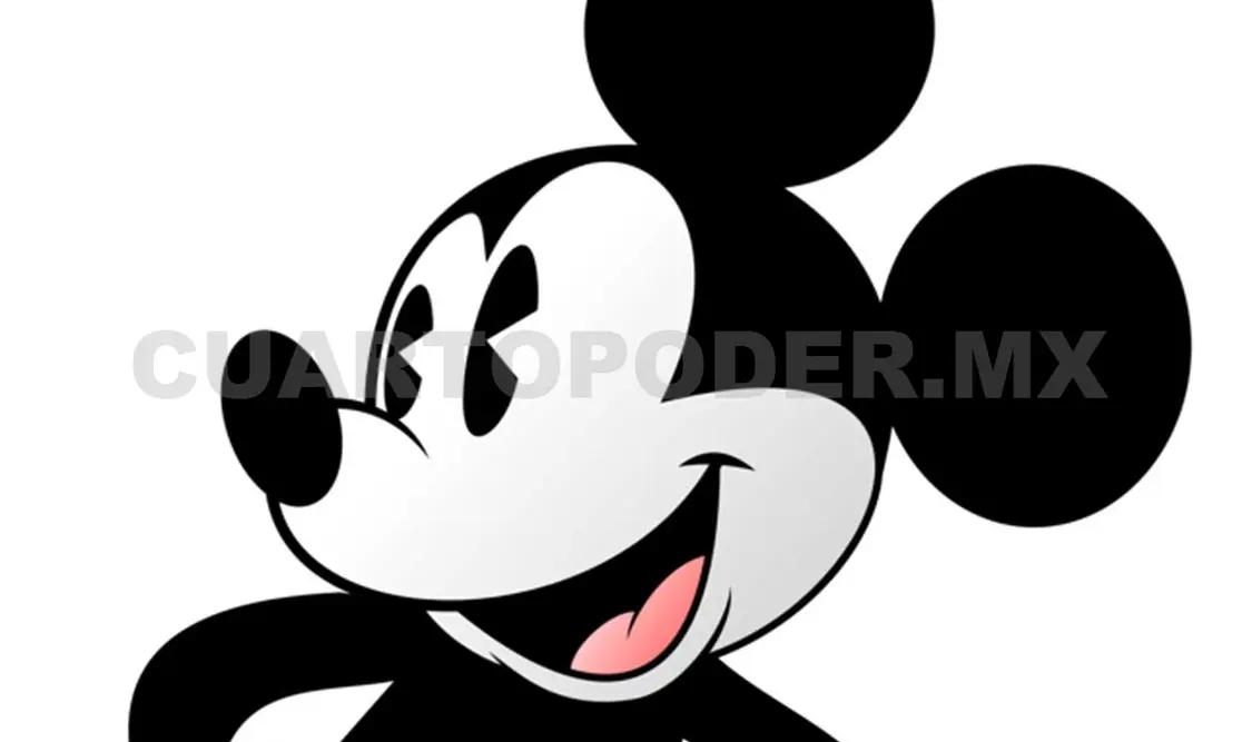Mickey Mouse festeja viajando