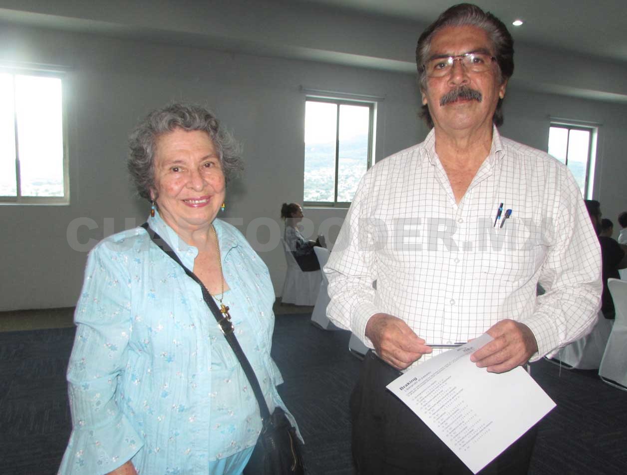 Capitalinos asisten a interesante reunión