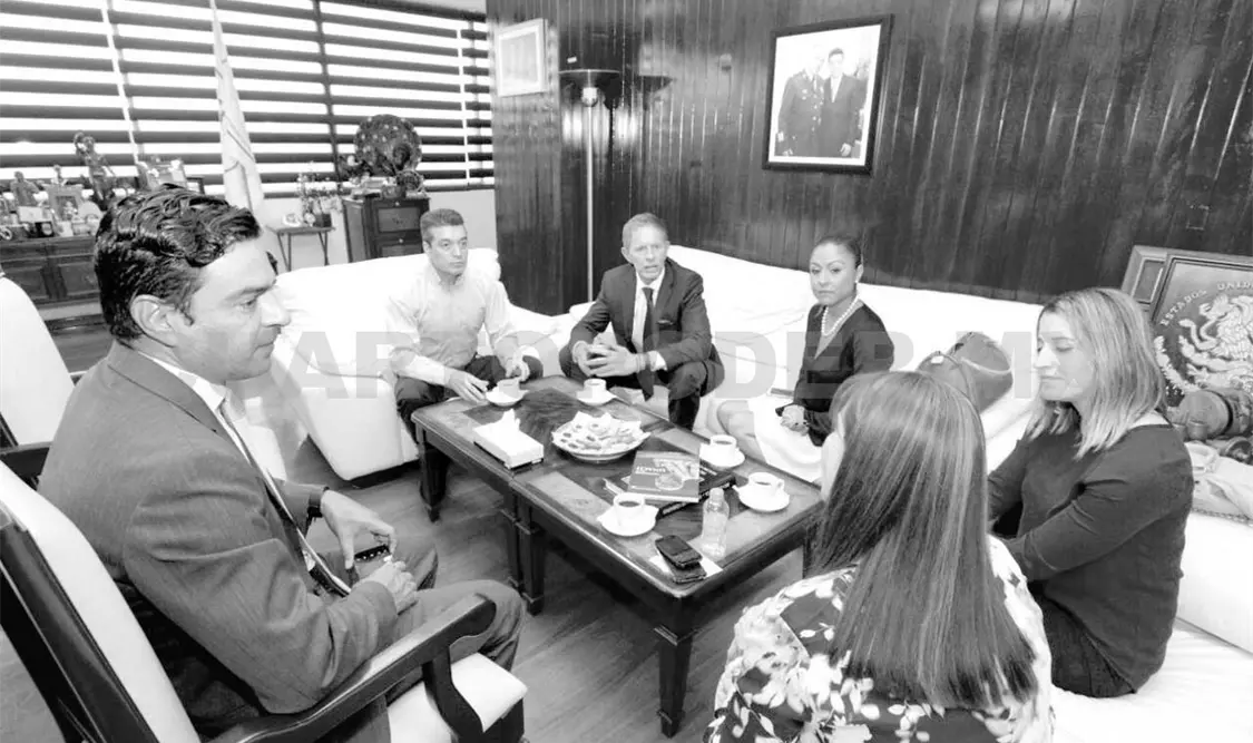 Se reúne Rutilio Escandón con embajada americana