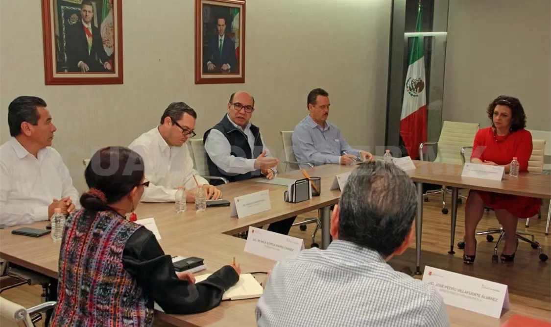 Suman esfuerzos por la democracia en Chiapas