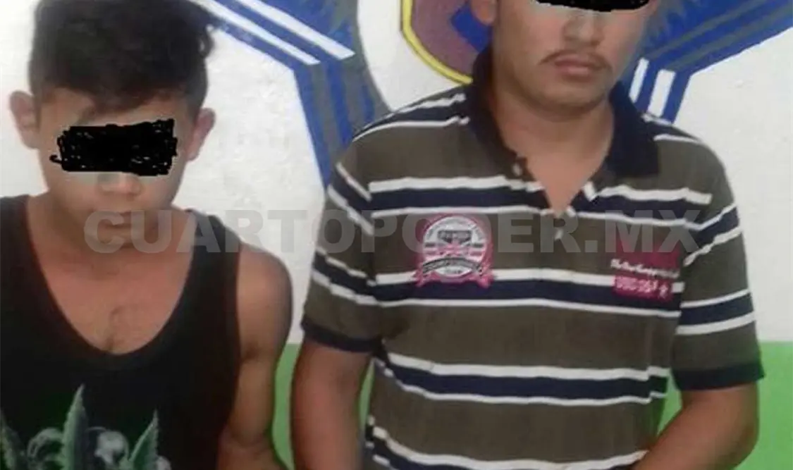 Caen dos burreros con carrujos de marihuana