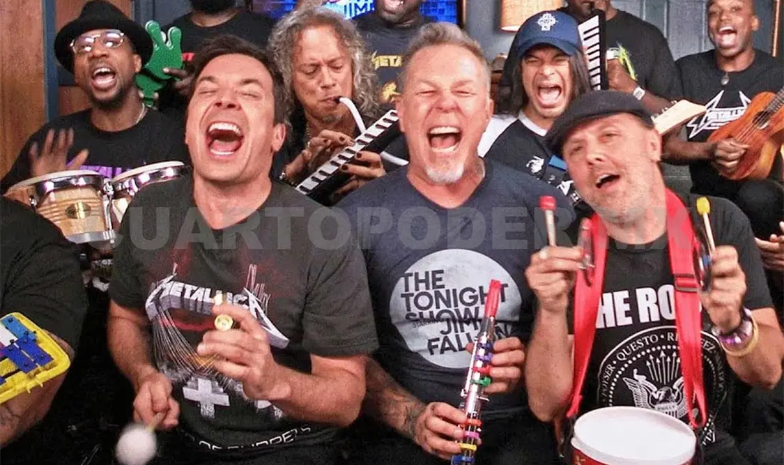 Metallica toca con instrumentos de juguete