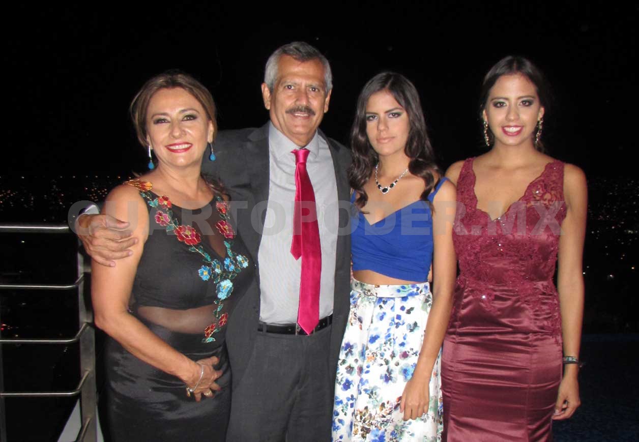 Daniela y Rubén se prometieron amor eterno