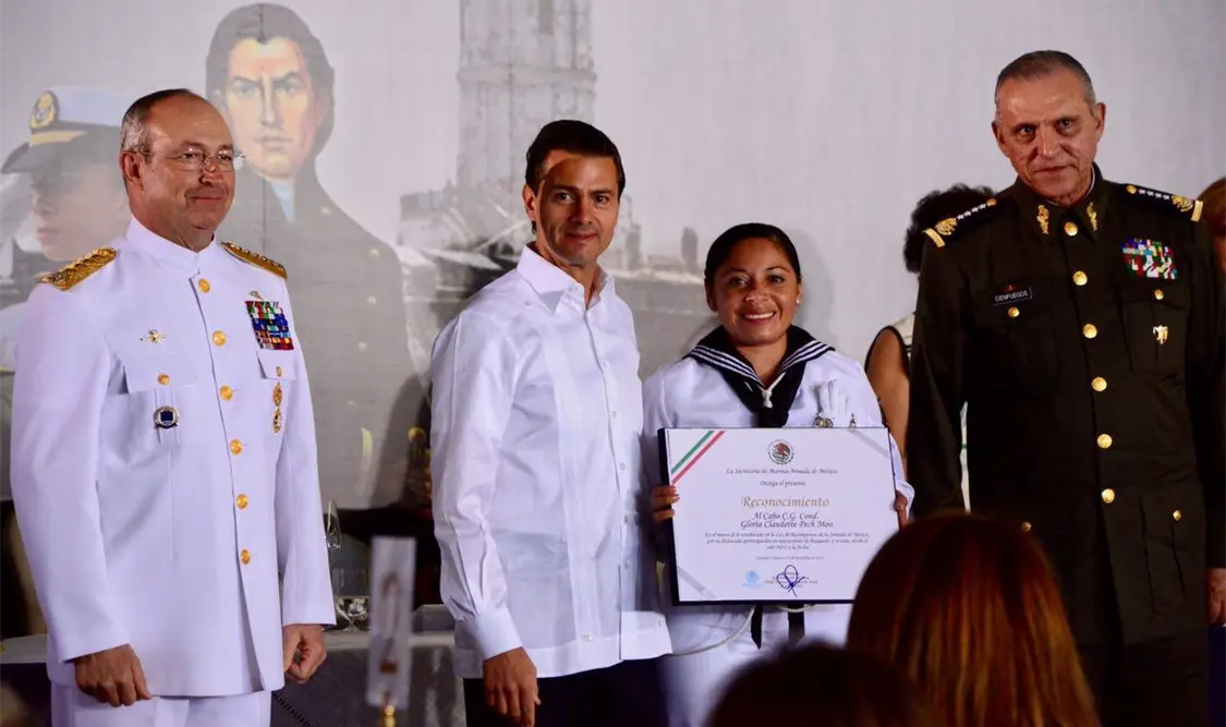 Peña Nieto urge a dar marco jurídico a Fuerzas Armadas en seguridad