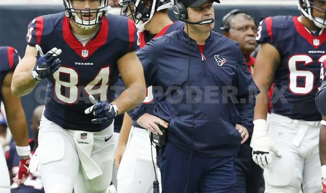 Coach de Texanos critica a árbitros