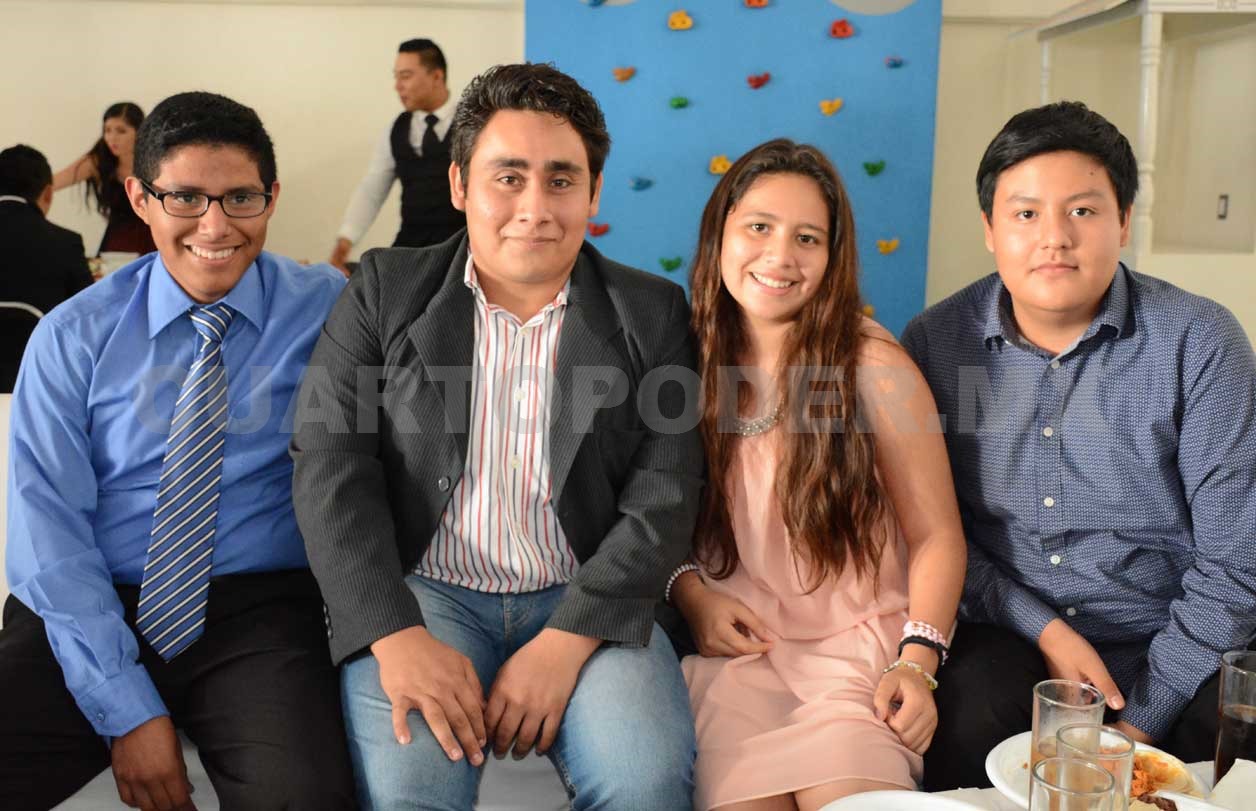 Alejandra lució como toda una reina