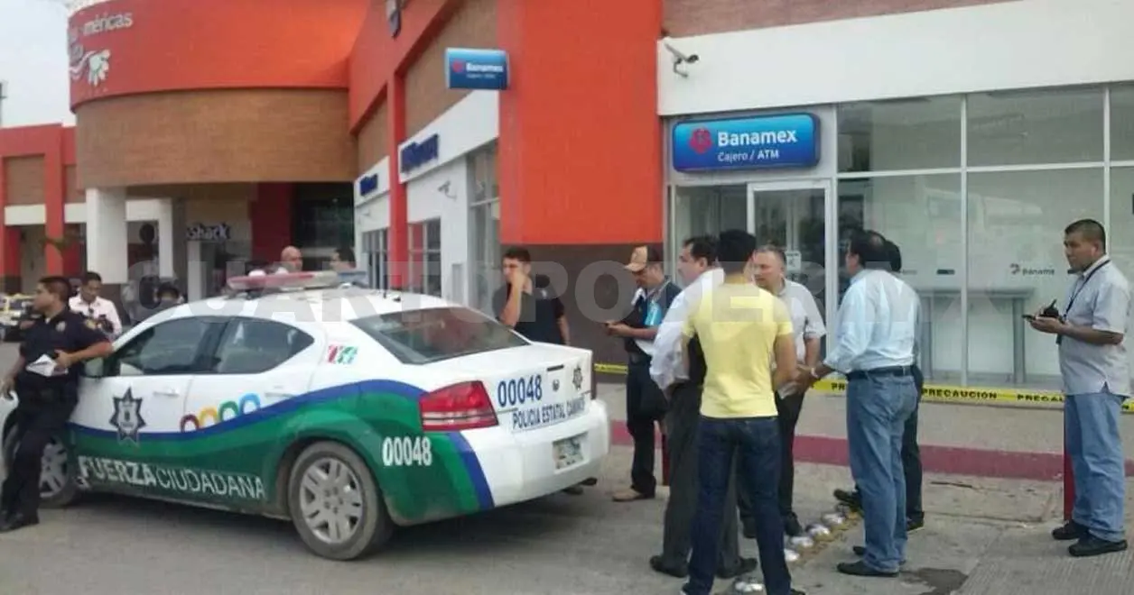 Roban 345 mil pesos en doble asalto