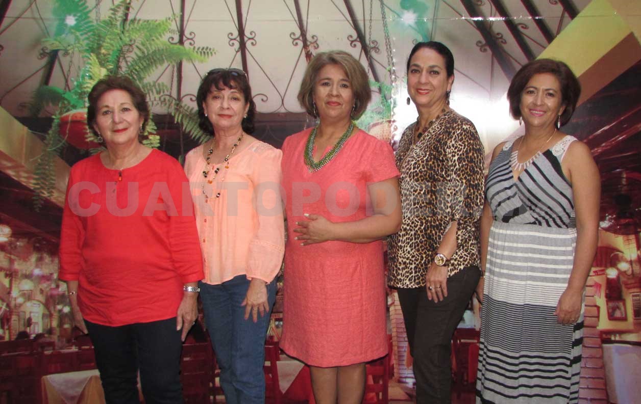 Amigas celebran a Candy un año más
