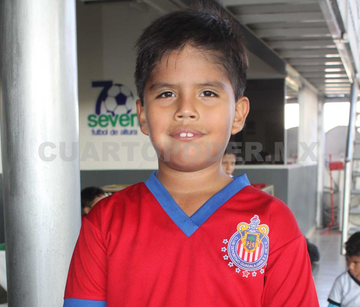 Fiesta futbolera para Antonio