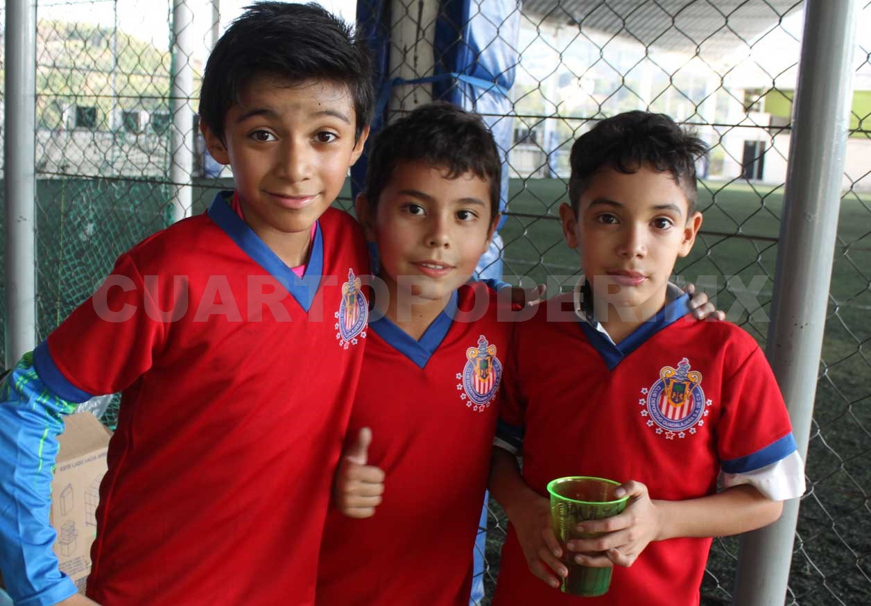 Fiesta futbolera para Antonio