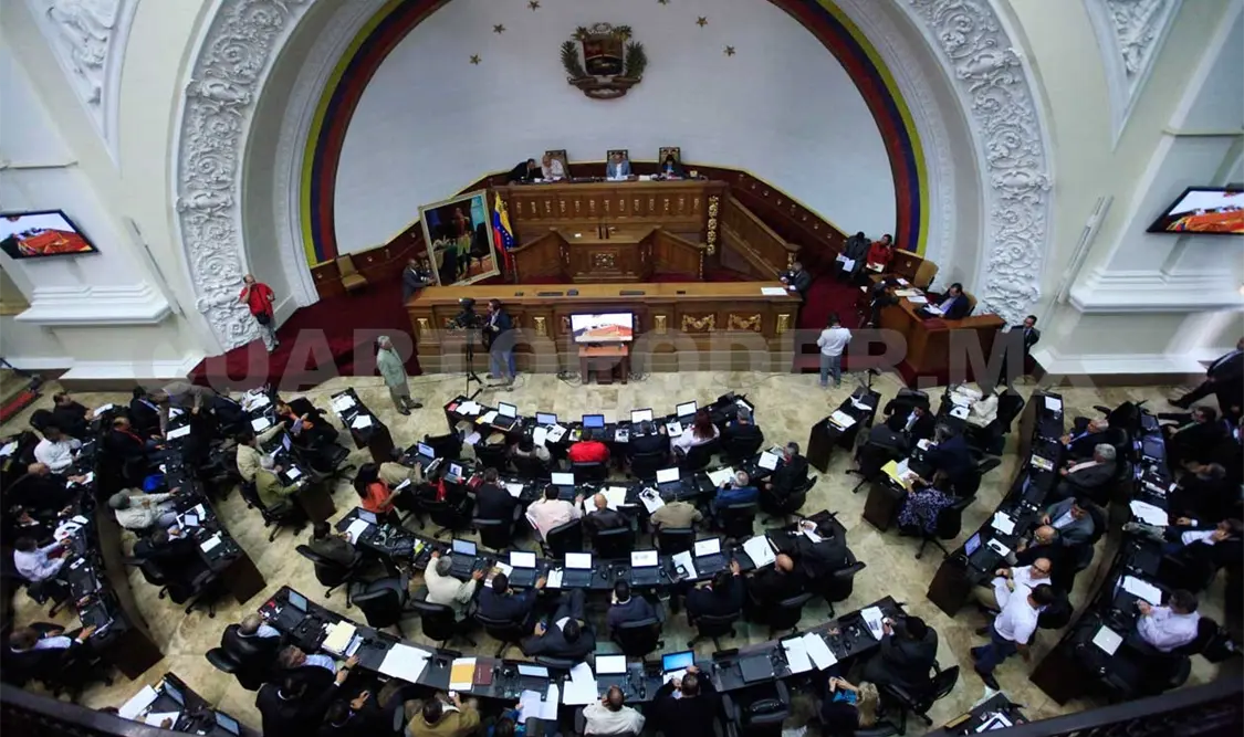 De Grazia consideró que la Asamblea tiene el deber de investigar el caso y determinar si hay méritos suficientes para solicitar un antejuicio contra Maduro.
