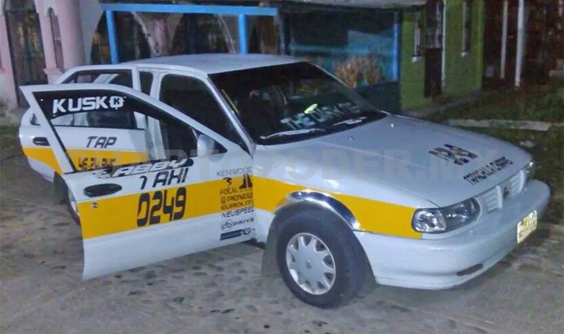 Un taxista fue asaltado en la entrada de Tuxtla Chico por tres sujetos, dos de los cuales fueron detenidos.