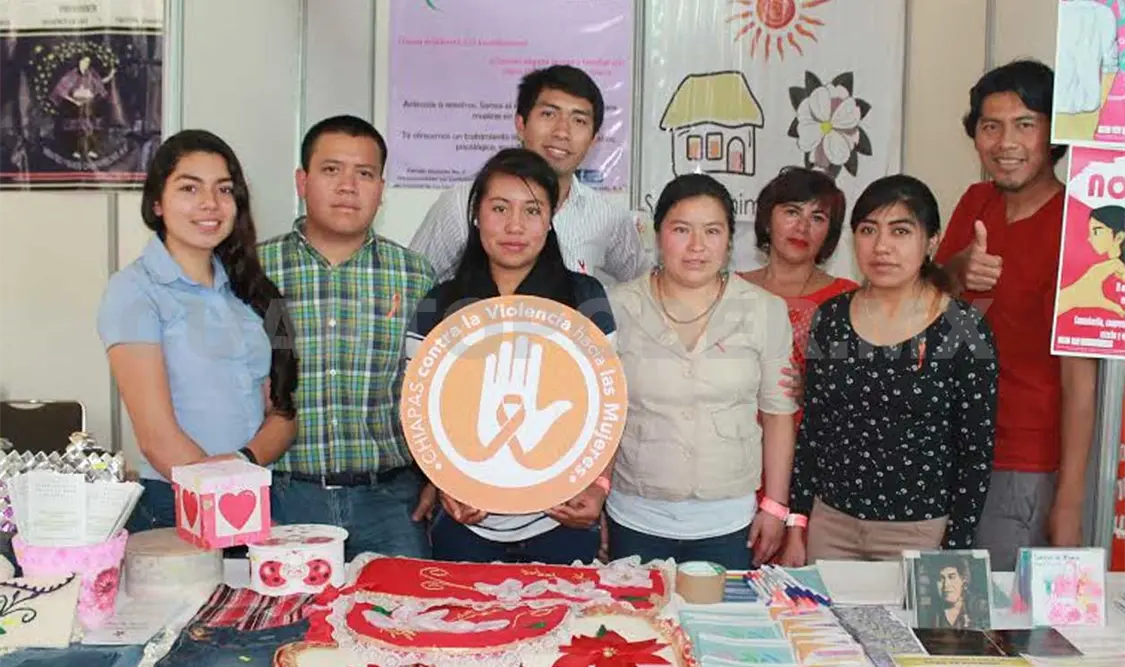 Realizan exposiciones contra la violencia hacia las mujeres