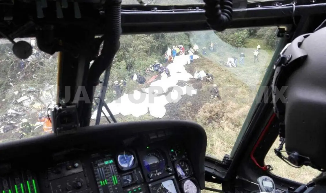 Hallan cajas negras de avión