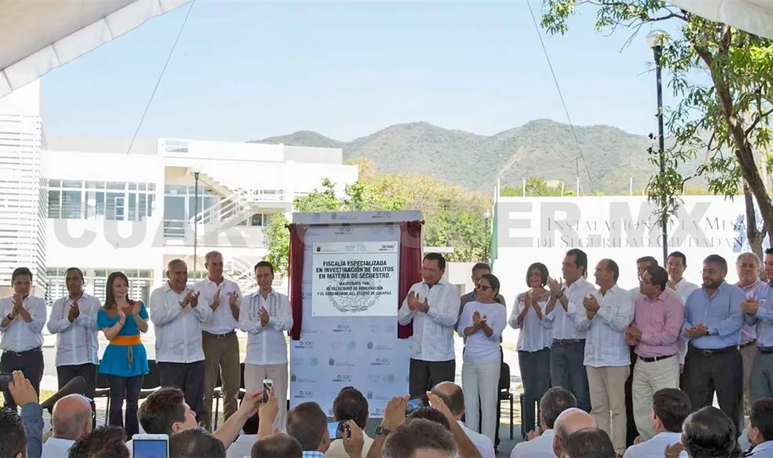 El gobernador de Chiapas, Manuel Velasco Coello y el titular de Gobernación, Osorio Chong, presentaron la Fiscalía Especializada en Investigación de Delitos en Materia de Secuestro.