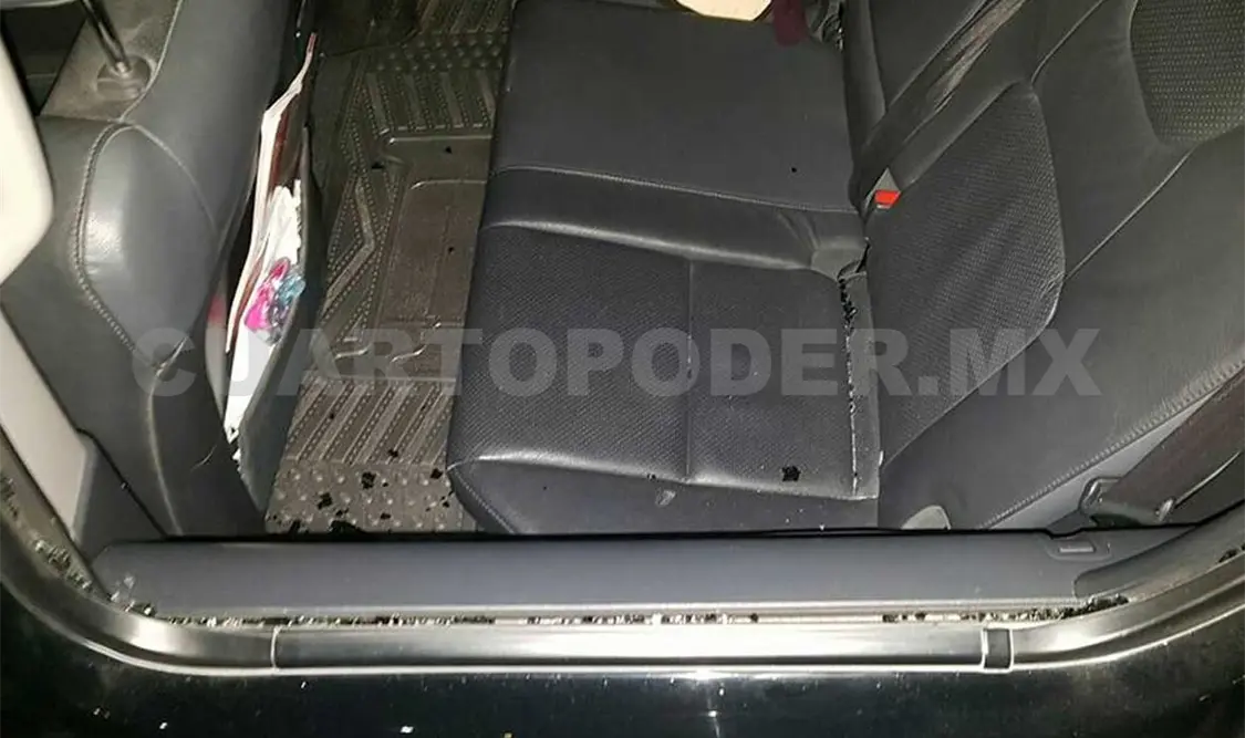 El costoso equipo médico fue sustraído del sillón trasero. Cortesía