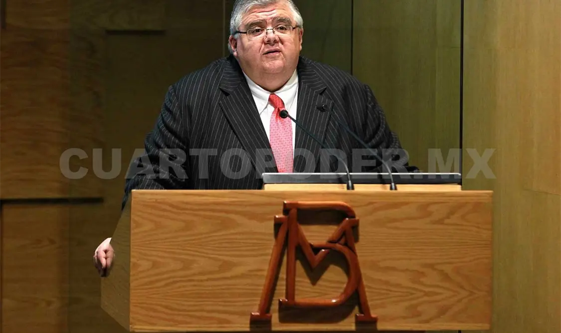 Agustín Carstens renuncia al Banco de México