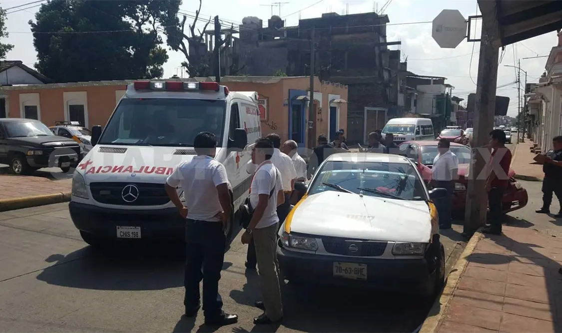 Choque en crucero; deja un lesionado