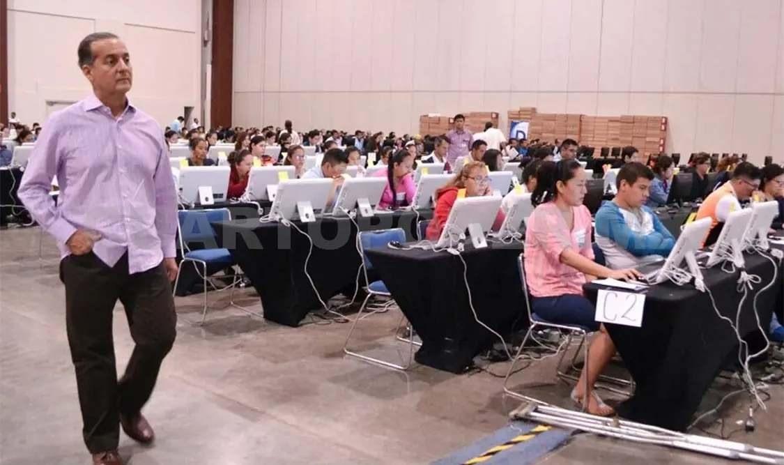 Maestros acuden a evaluación