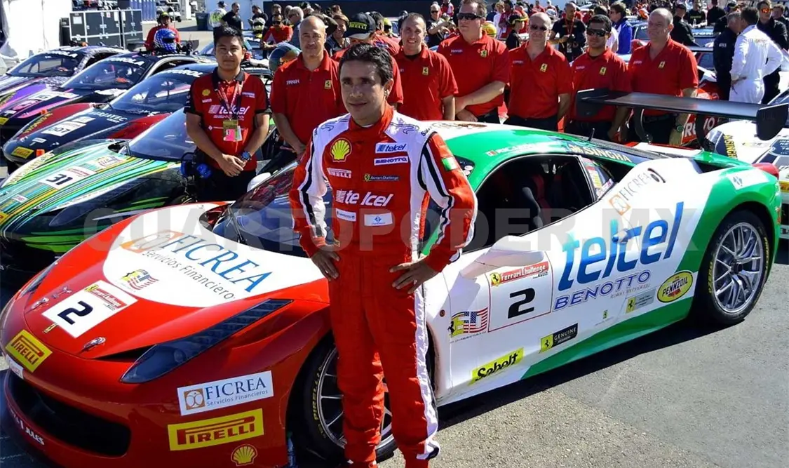 El piloto mexicano Ricardo Pérez se accidentó a bordo de su vehículo mientras competía.