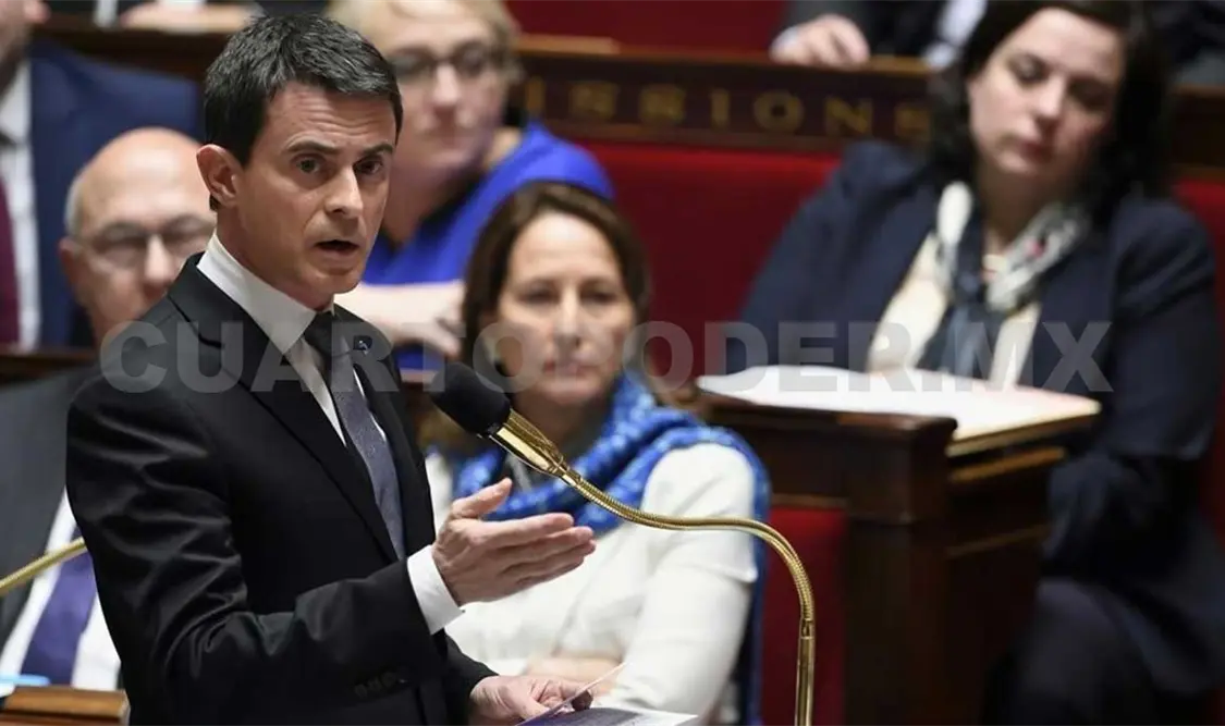 Presenta ministro su candidatura