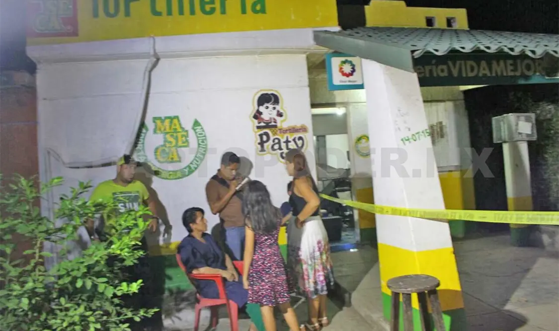 Roban dinero y auto en tortillería