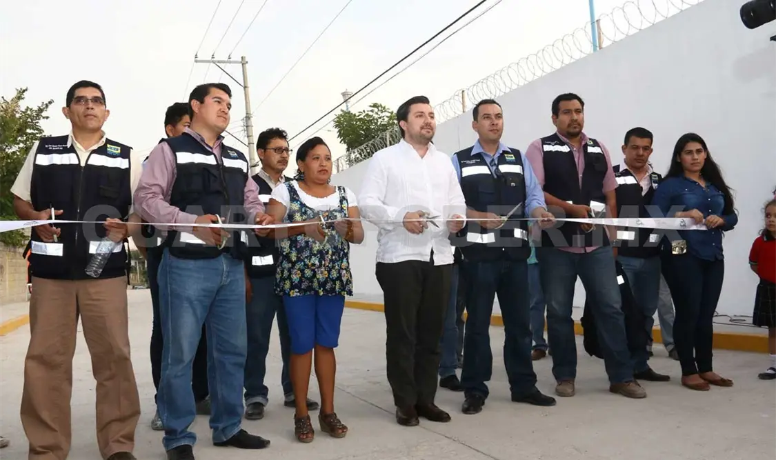 Inaugura Fernando Castellanos vialidad en colonia Industrial