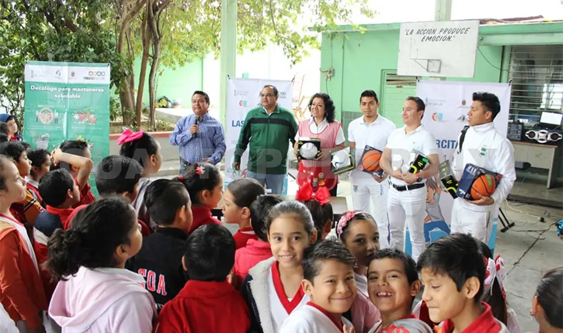 Resaltan a nivel nacional labor de maestra chiapaneca