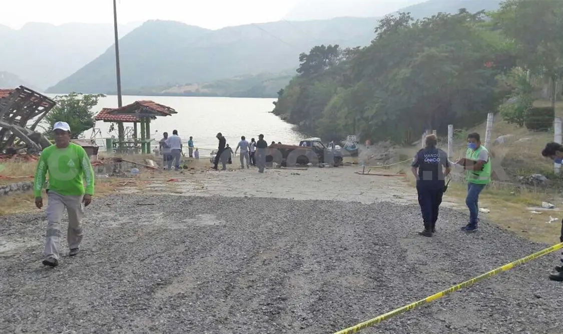 Mueren peregrinos y sargento en accidente