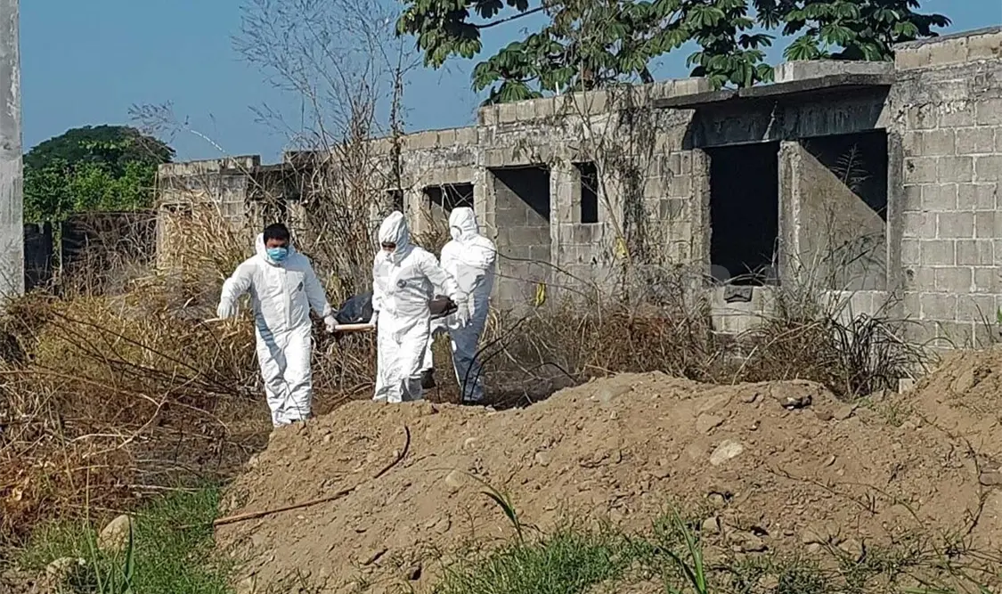 Hallan cadáver en casa abandonada