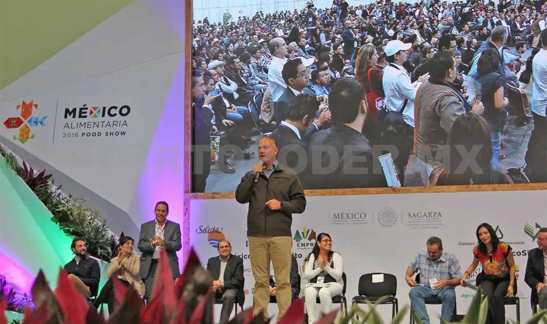 “Si reivindicamos al campo hacemos crecer a México”, dijo Calzada Rovirosa. NTX