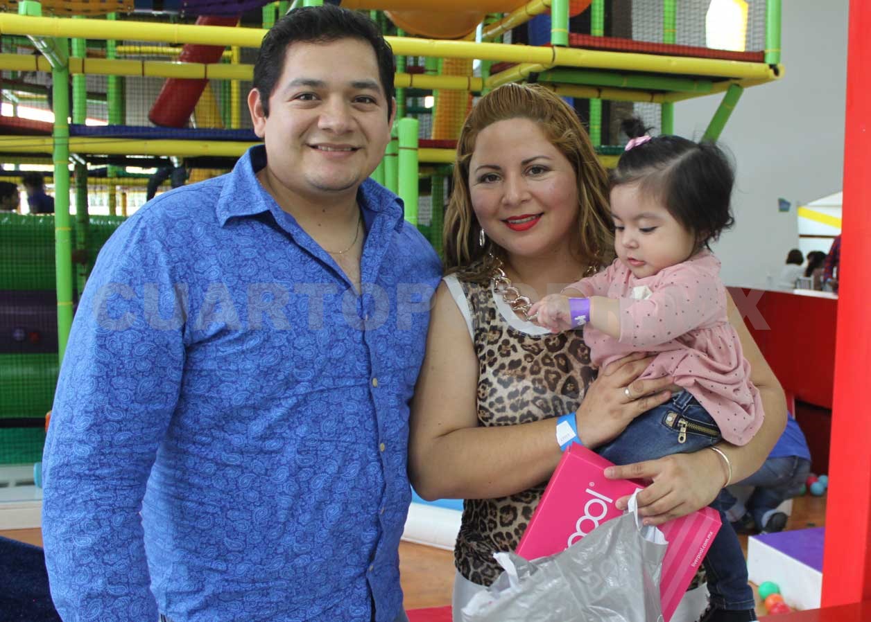 Romina festejó al estilo Frozen