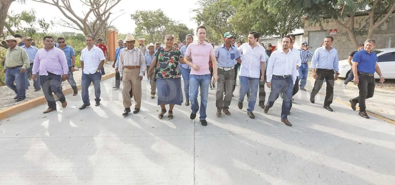 Entrega MVC tramo carretero Tuxtla-Ocozocoautla