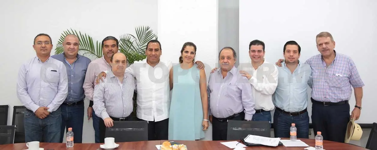 Sostiene ERA reunión con empresarios gasolineros